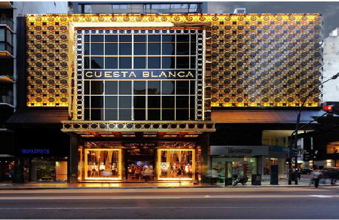  霍邱门头设计与商业空间的纽带。